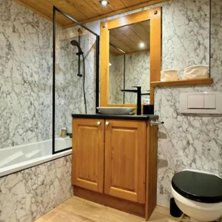 Family In Tour-argentiere Chalet