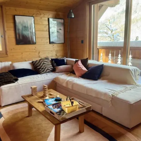 Family In Tour-argentiere Chalet